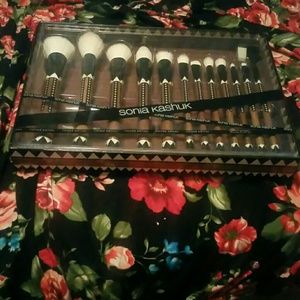 Sonia Kashuk Exotic Artisan 12pc Brush Set